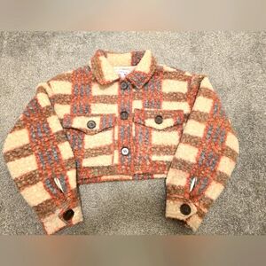 Buttermelon Plaid Cropped Shacket Size Small EUC Button Front Pockets